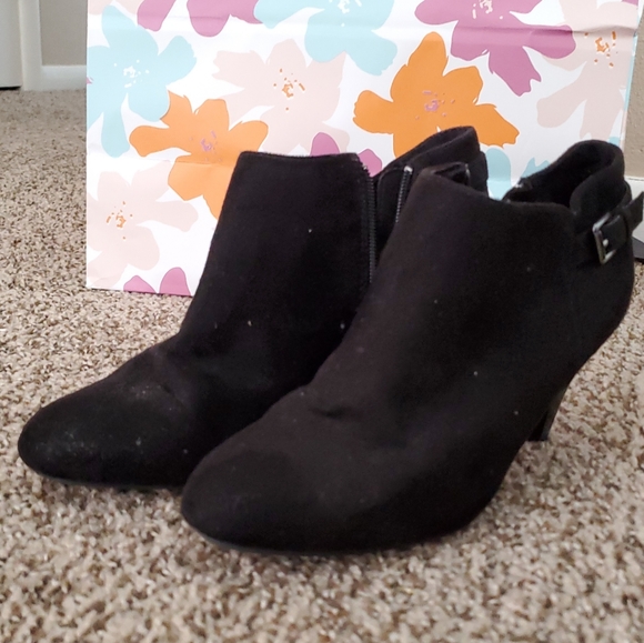 Heeled Boots - Picture 2 of 4